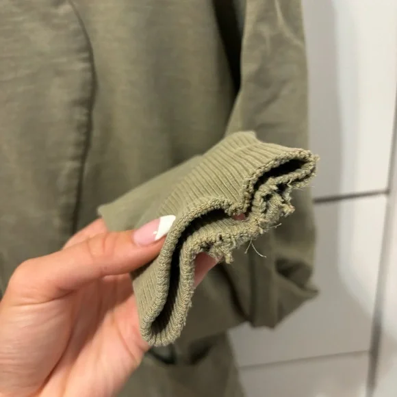 Lululemon On The Daily Hoodie
Heathered Fatigue Fog - Picture 9 of 12